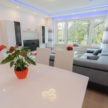 Mega Lux Apartment Esslingen am Neckar Bagian luar foto